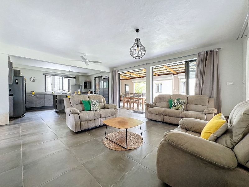 house 8 rooms for sale on Calodyne Calodyne House 8 rooms 364 m² Sale