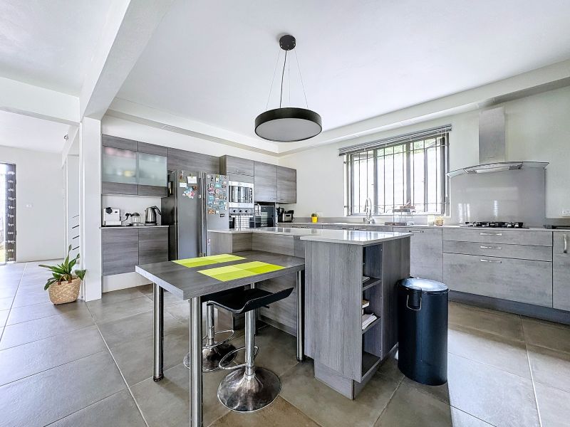 house 8 rooms for sale on Calodyne Calodyne House 8 rooms 364 m² Sale