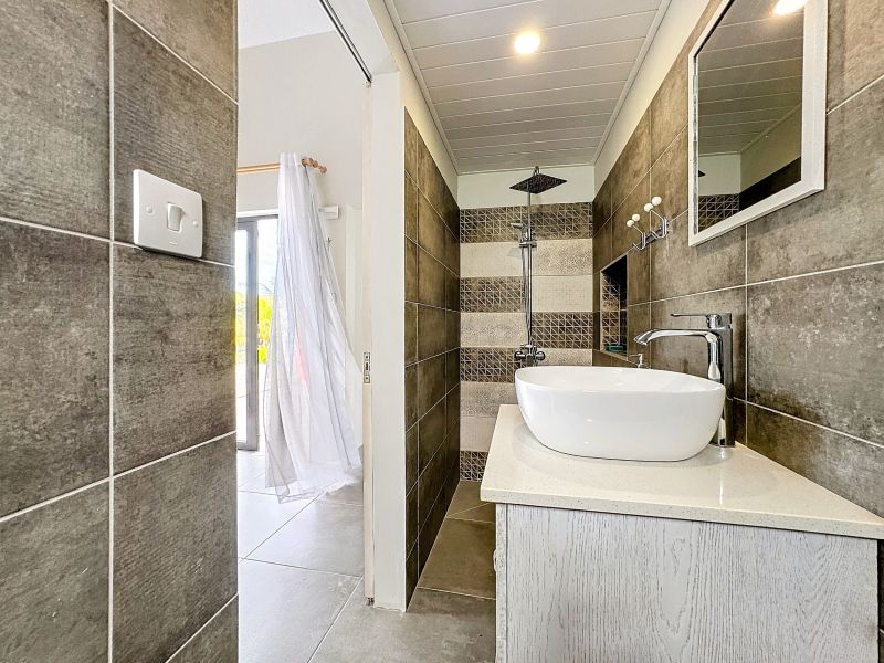 house 8 rooms for sale on Calodyne Calodyne House 8 rooms 364 m² Sale