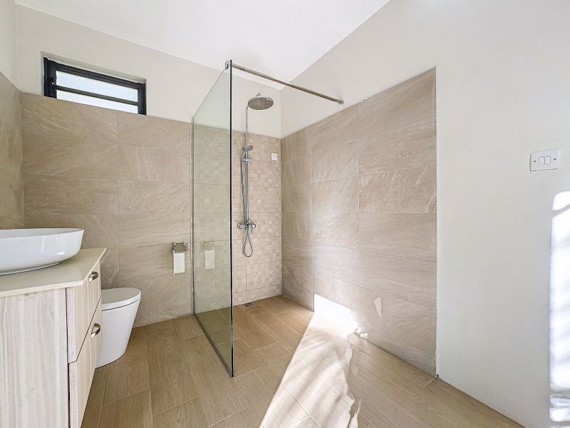 house 8 rooms for sale on Calodyne Calodyne House 8 rooms 364 m² Sale