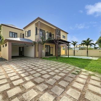  House Grand Bay sold by DECORDIER real estate Mauritius