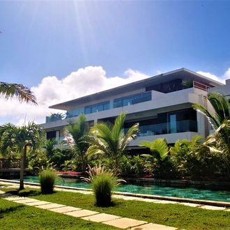 Decordier immobilier, agence grand baie, île Maurice, sable blanc , eaux turquoise, luxe , île paradisiaques, mer, vente, location, achat, piscine,haut de gamme, familles, amis, appartement, propriéta