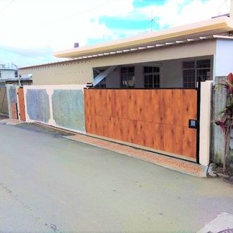 Maison Quatre Bornes VENDUE par DECORDIER immobilier Mauritius.